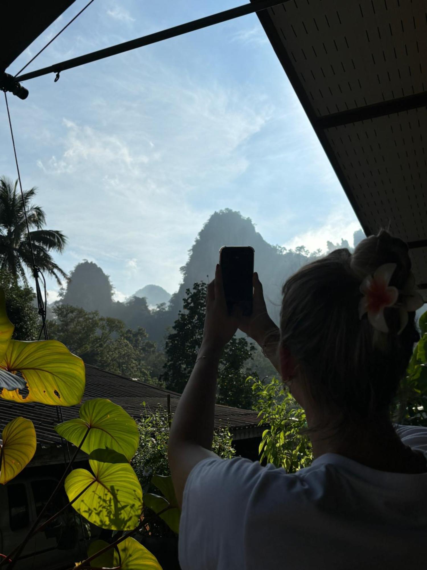 Khao Sok Backpacker Hostel Khao Sok National Park Extérieur photo